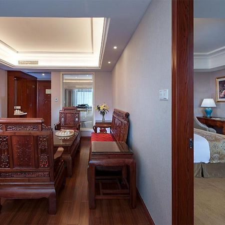 Vienna International Hotel Shaoguan Fengcailou ภายนอก รูปภาพ